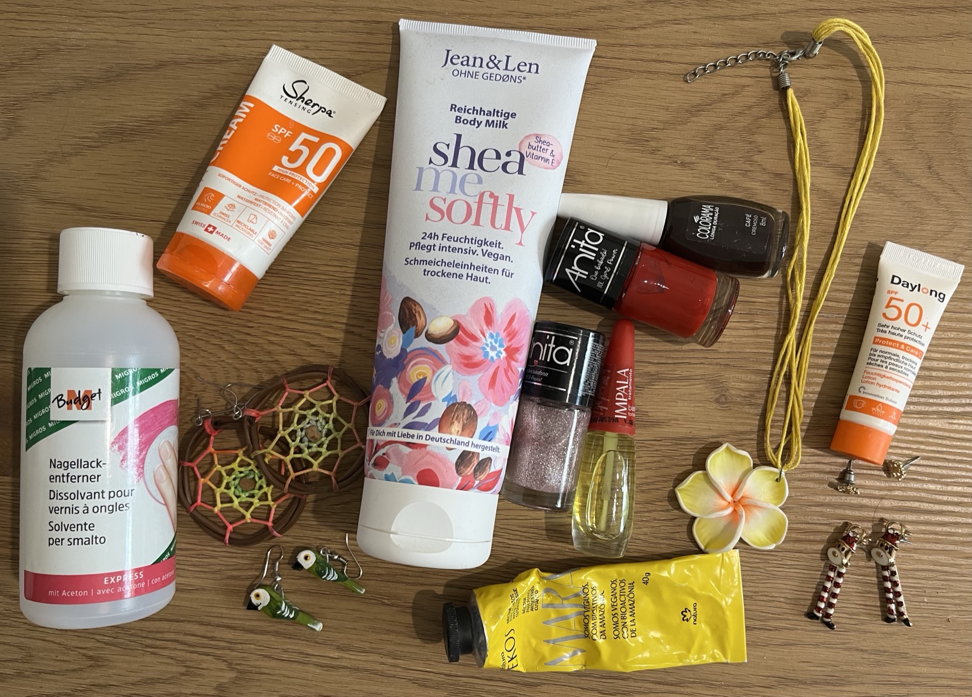 mix between brazilian and swiss objects